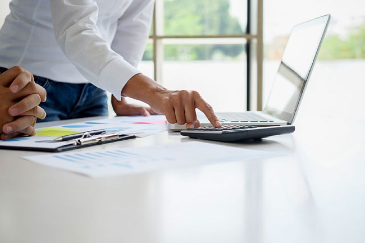 Auditoría legal completa para negocios en España